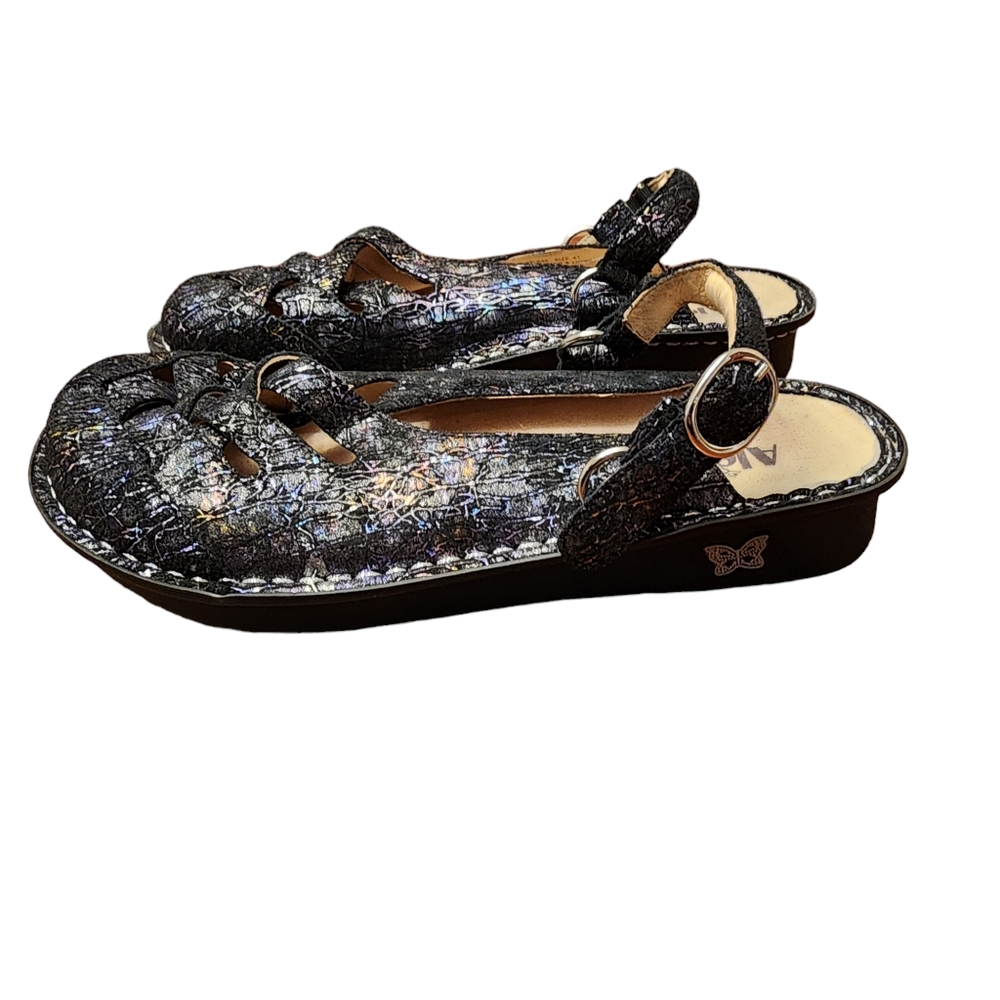 Alegria Freesia size 41 Black & Silver Suede Strappy Clogs